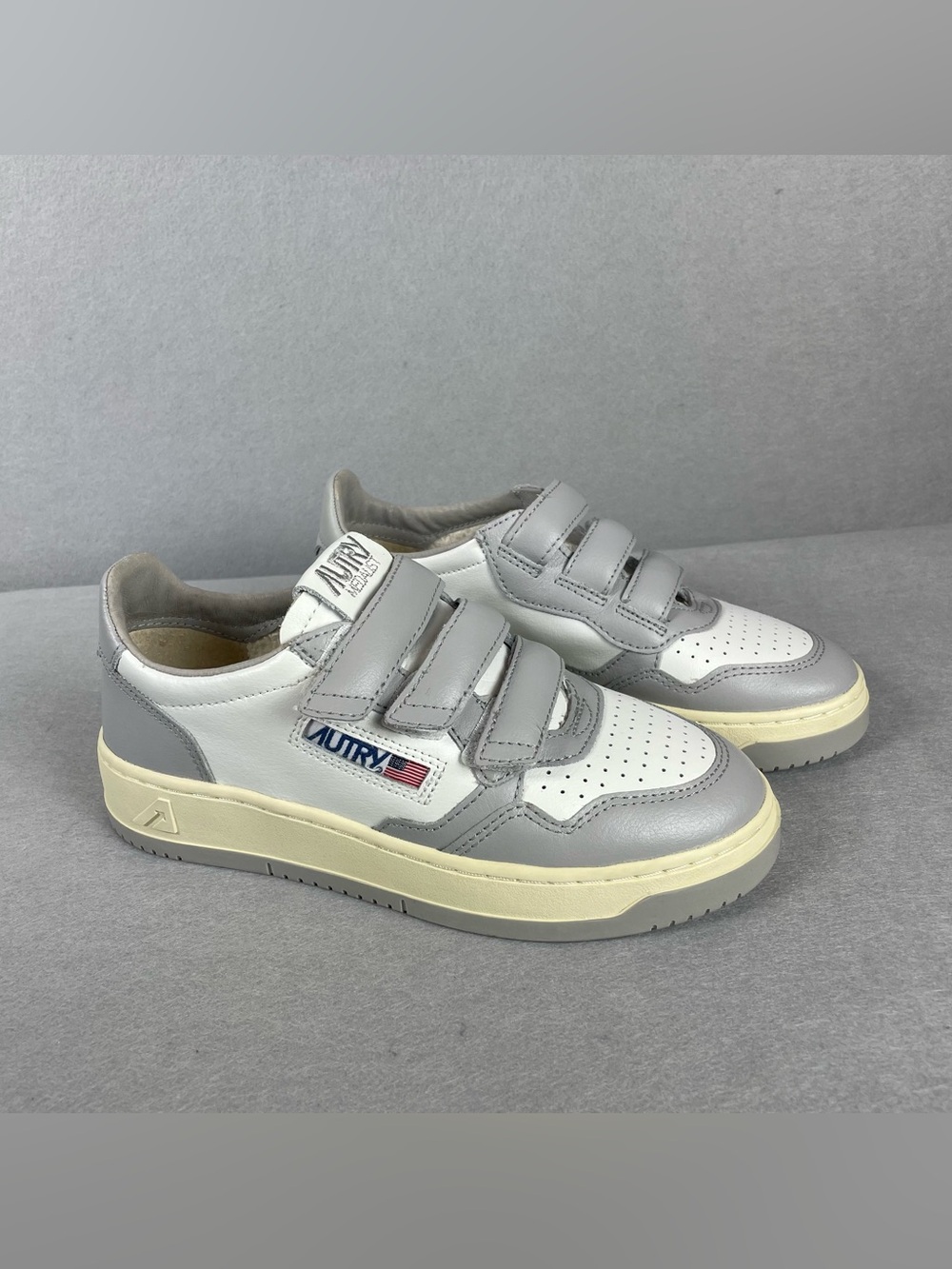 Autry Medalist Kids White & Light Gray Sneakers